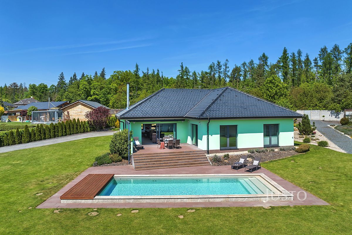 Prodej vily 188 m², pozemek 3413 m²